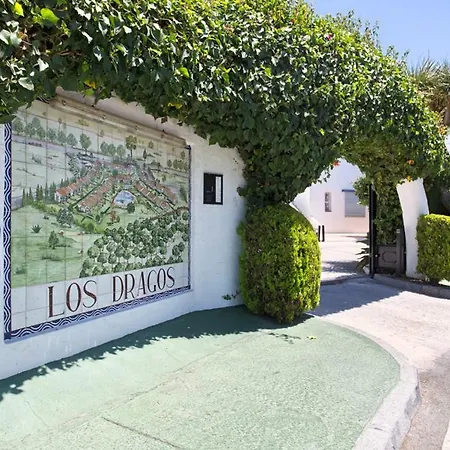 Los Dragos Apartment
