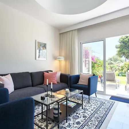 Los Dragos Apartment *